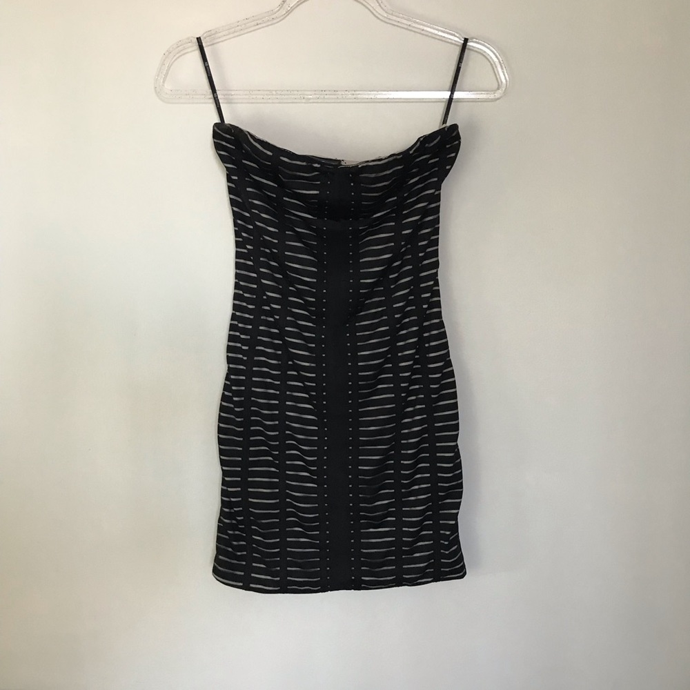 Strapless dress